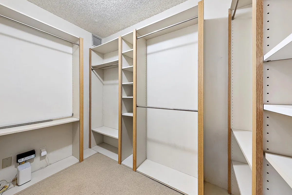 Unit 103 photo 22