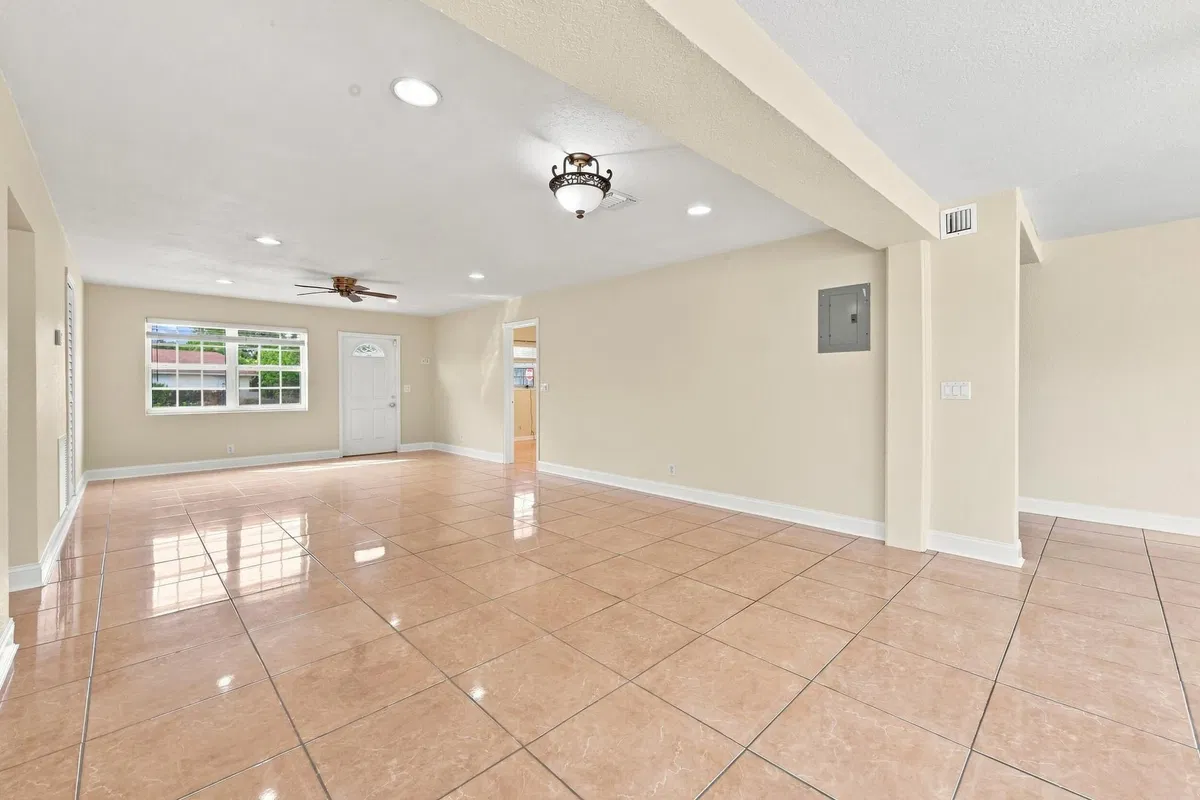Residence photo 13