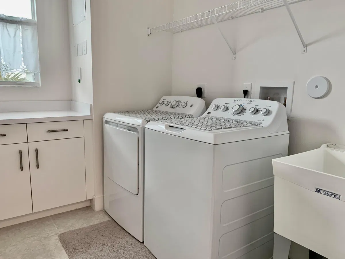 Residence photo 61