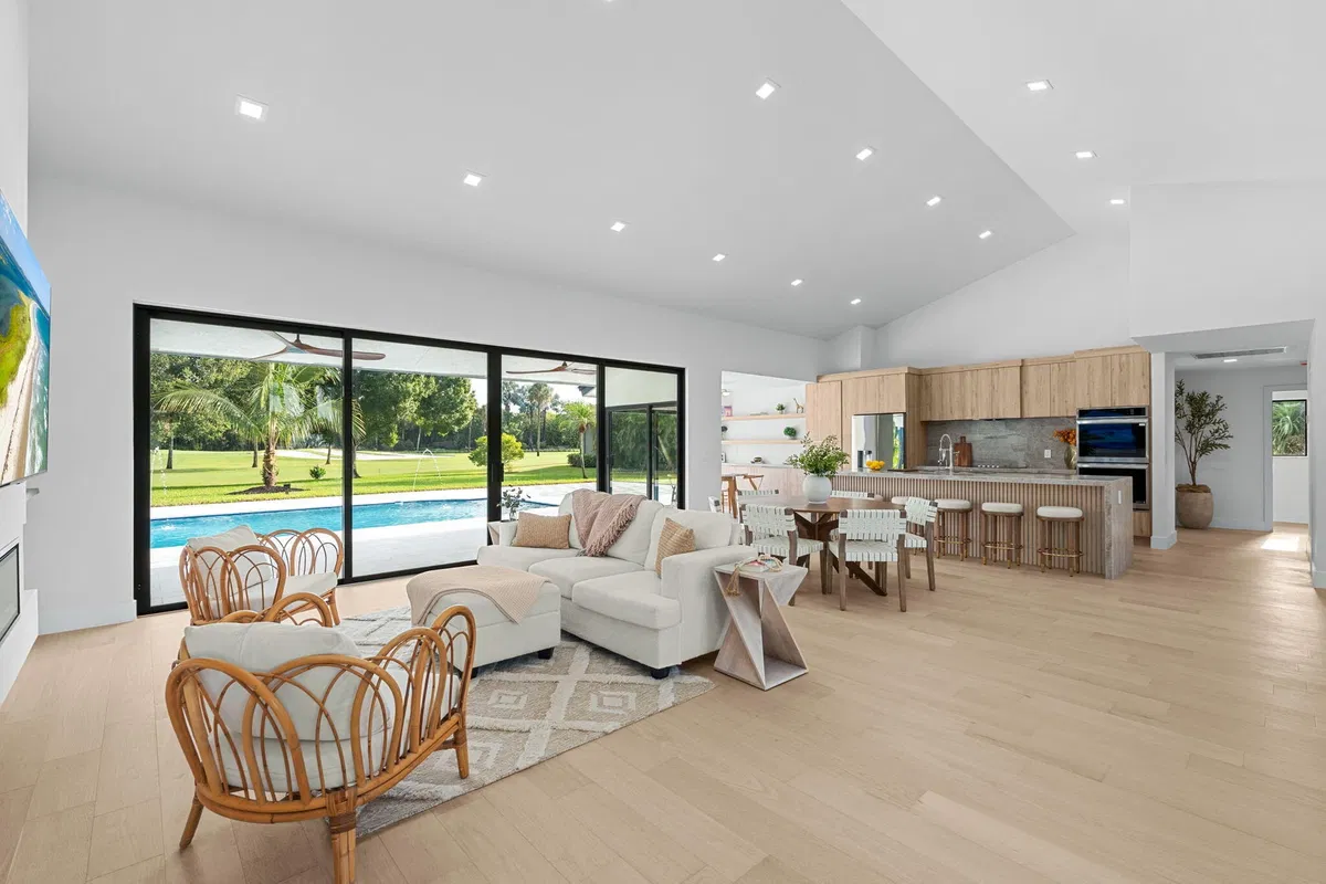 Residence photo 4