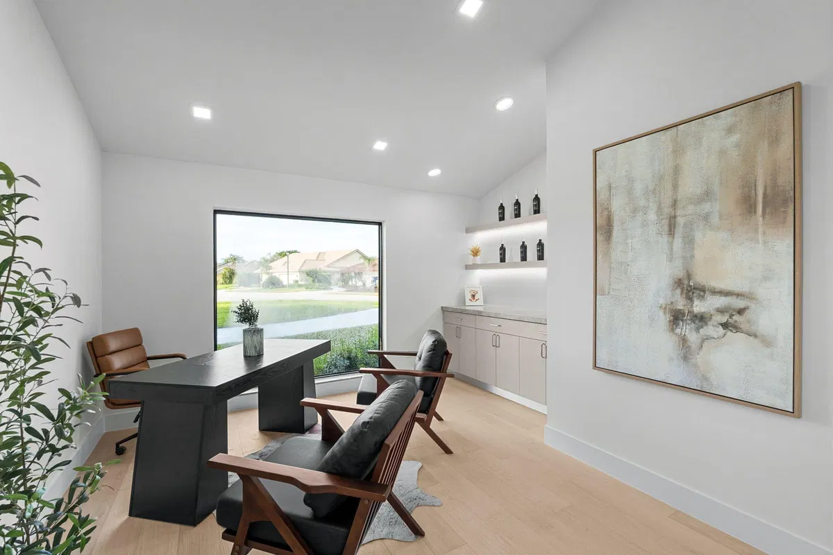 Residence photo 19