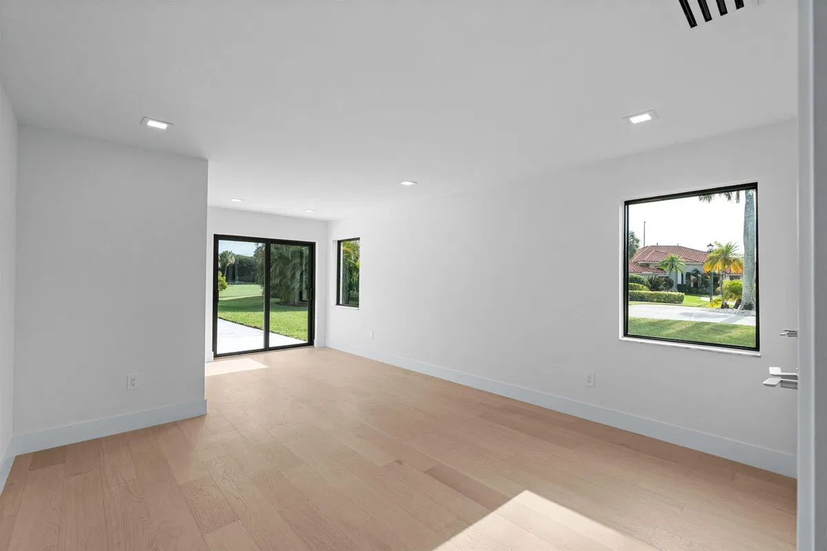 Residence photo 25