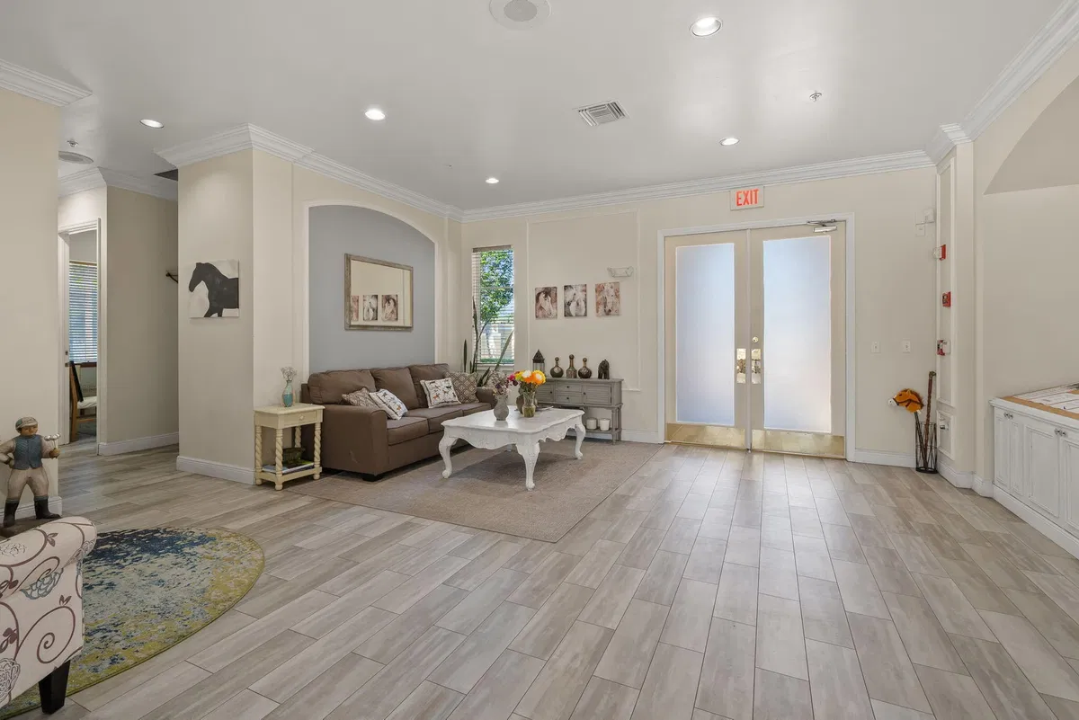 Unit 203 photo 19