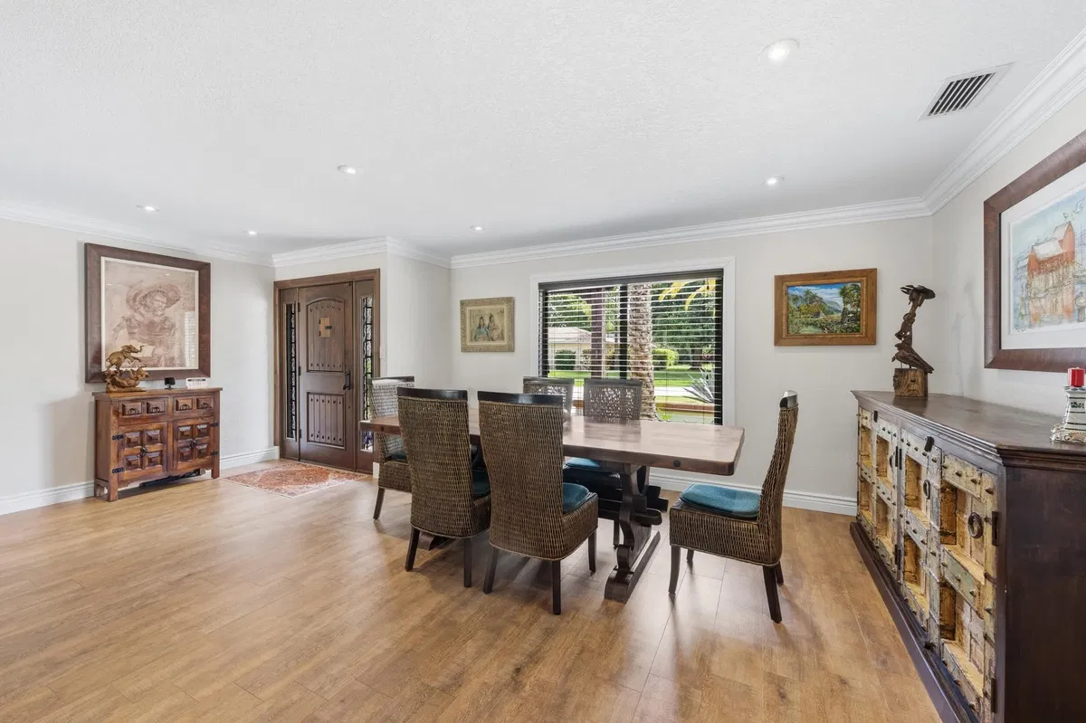 Residence photo 67