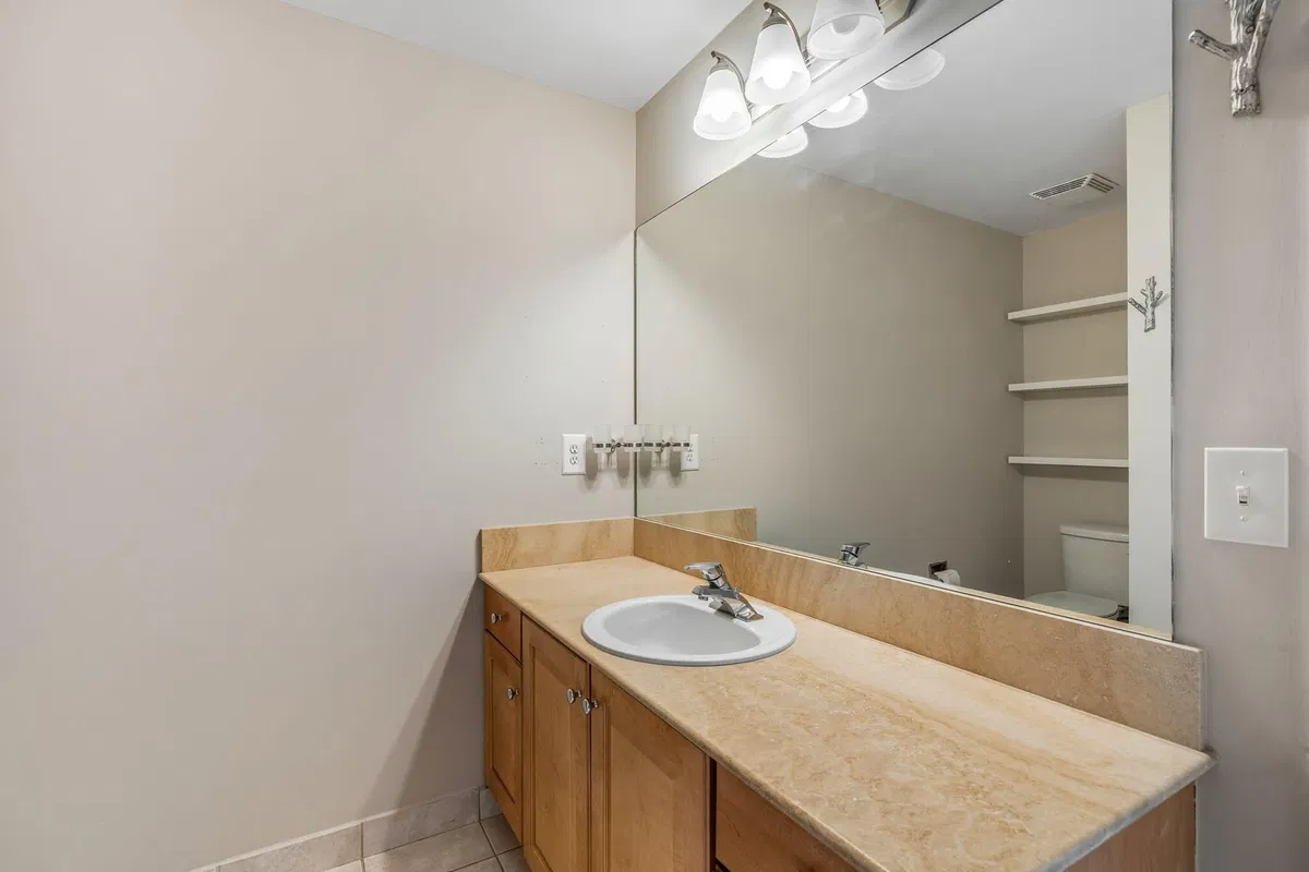 Unit 106 photo 25