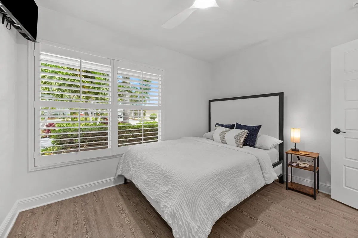 Village of North Palm Beach Residence photo 31