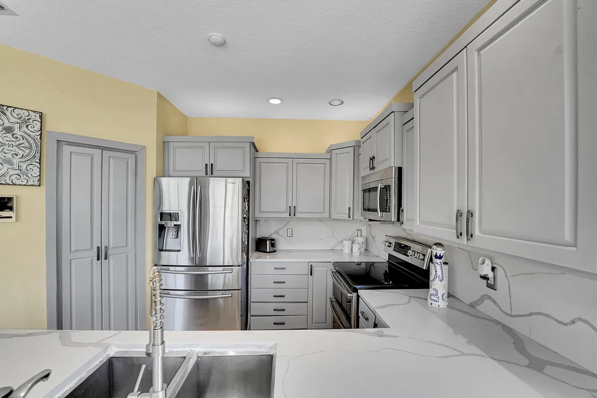 Residence photo 28