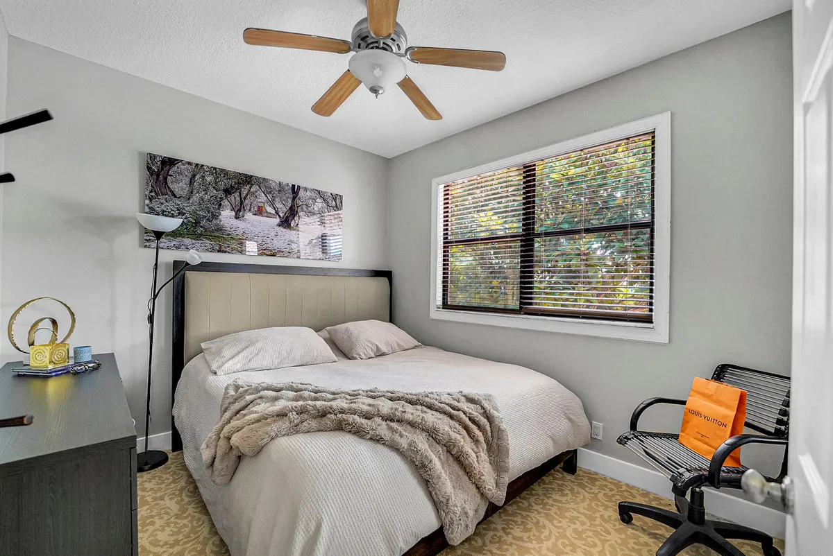 Residence photo 46
