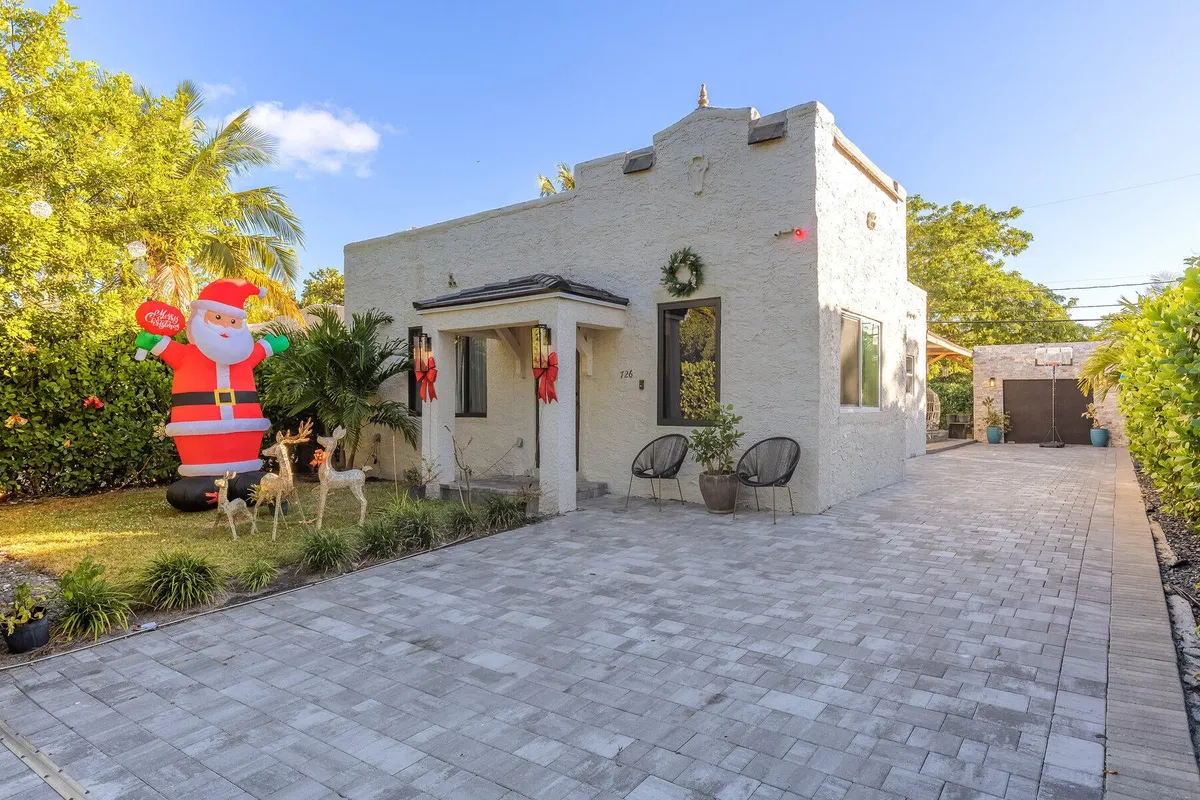West Palm Beach Residence
