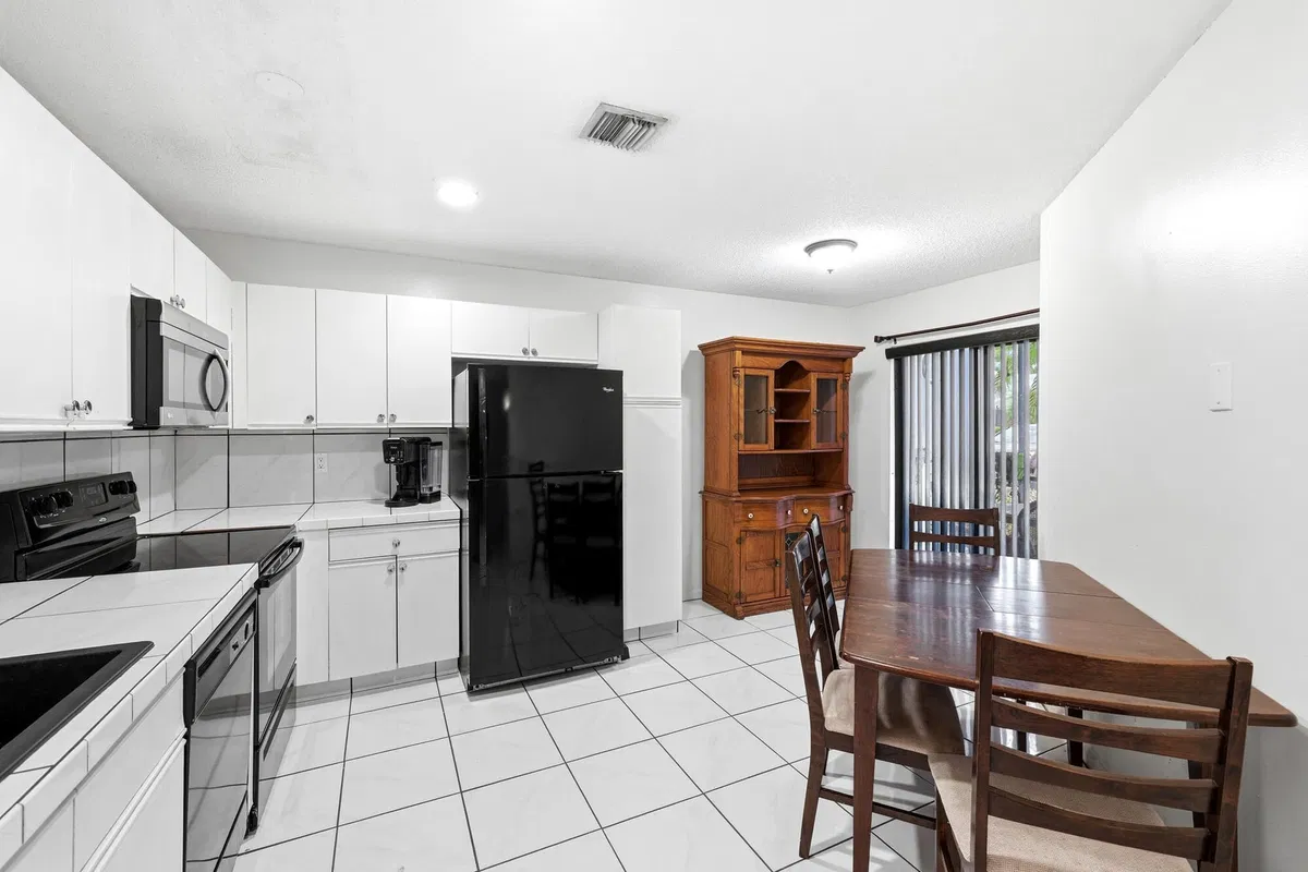  Residence photo 7