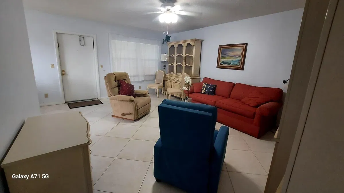 Residence photo 19