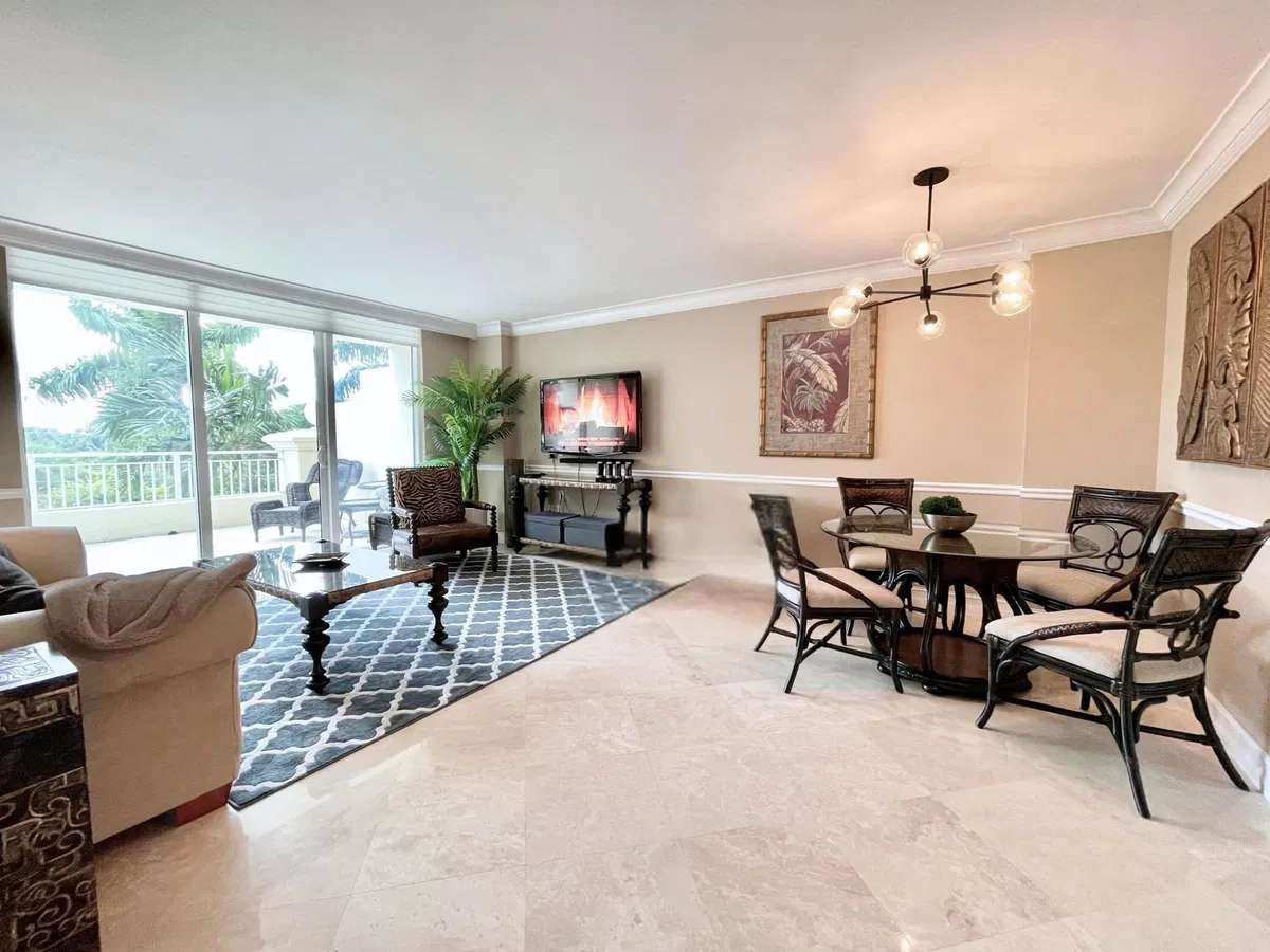 Townsend Place Unit 311 photo 10