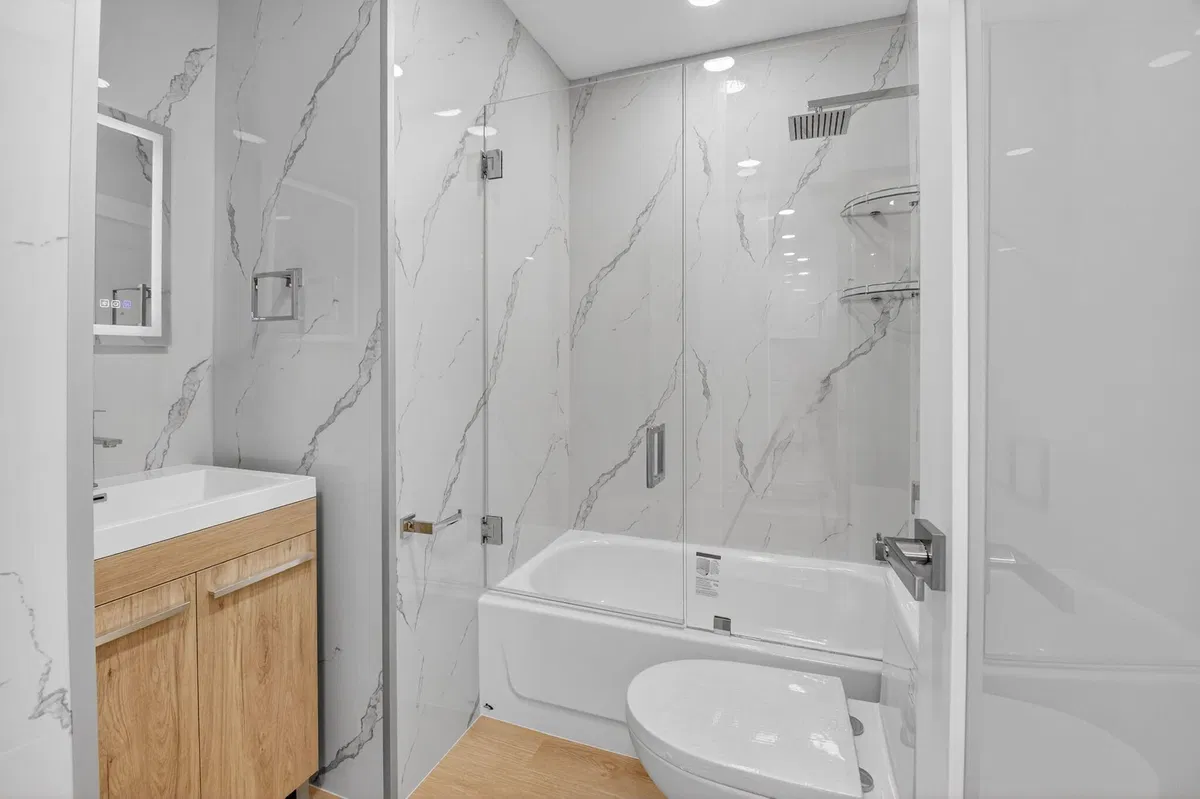 Unit 502 photo 10