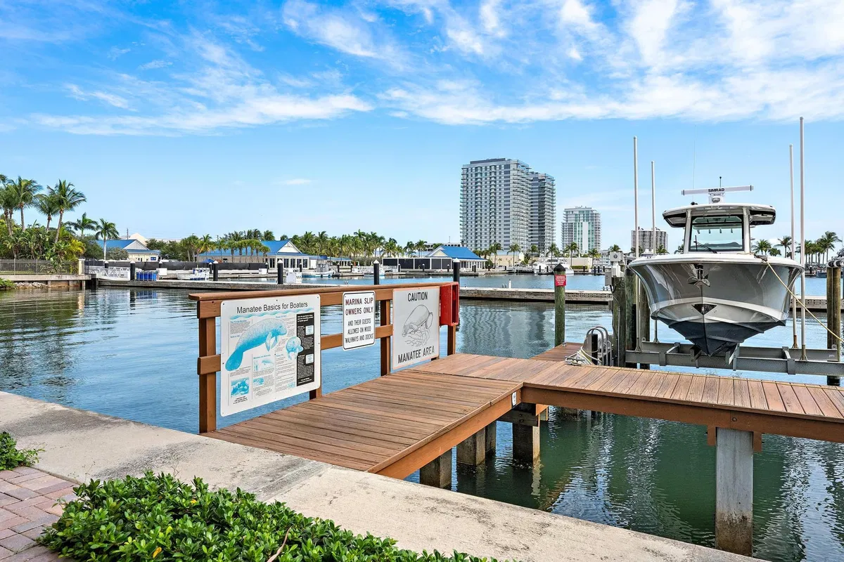 Flagler Landing Unit 301 photo 19