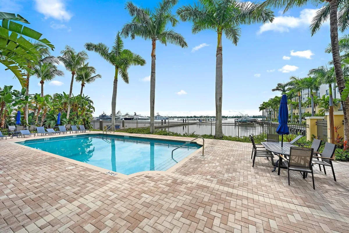 Flagler Landing Unit 301 photo 22