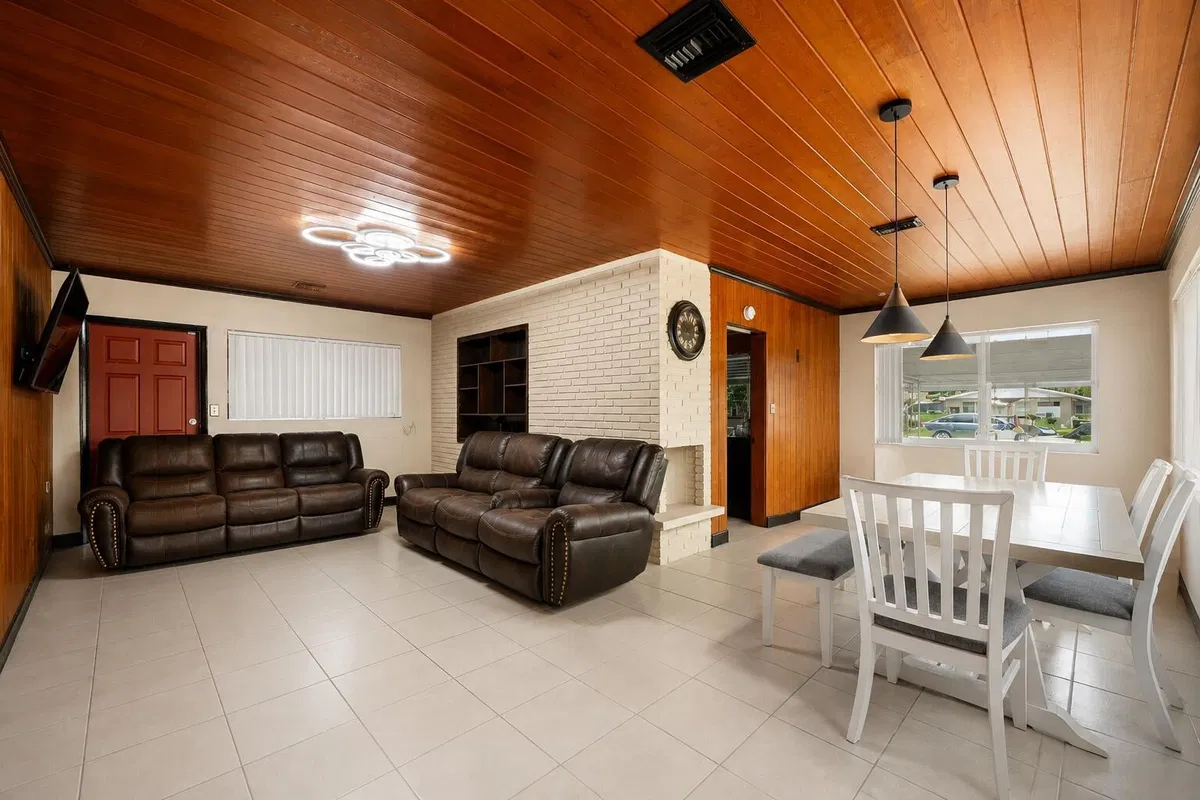  Residence photo 22