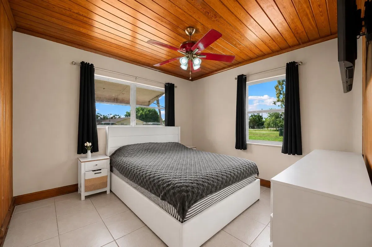  Residence photo 25