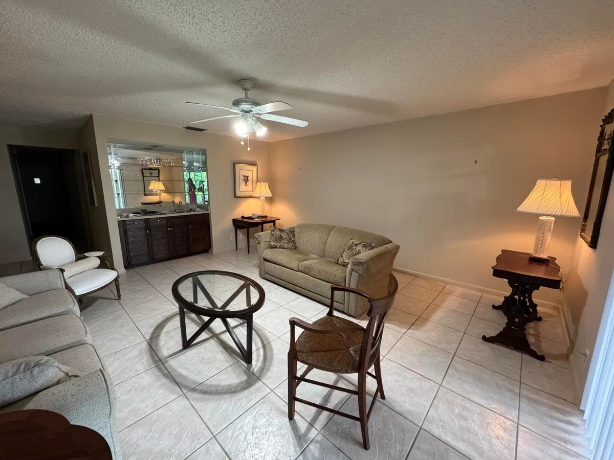 Residence photo 7