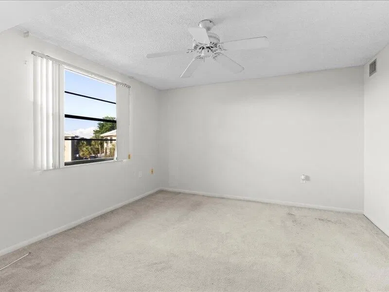 Unit 406 photo 19