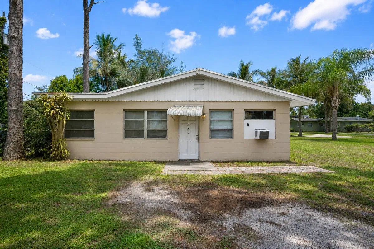 Residence photo 22
