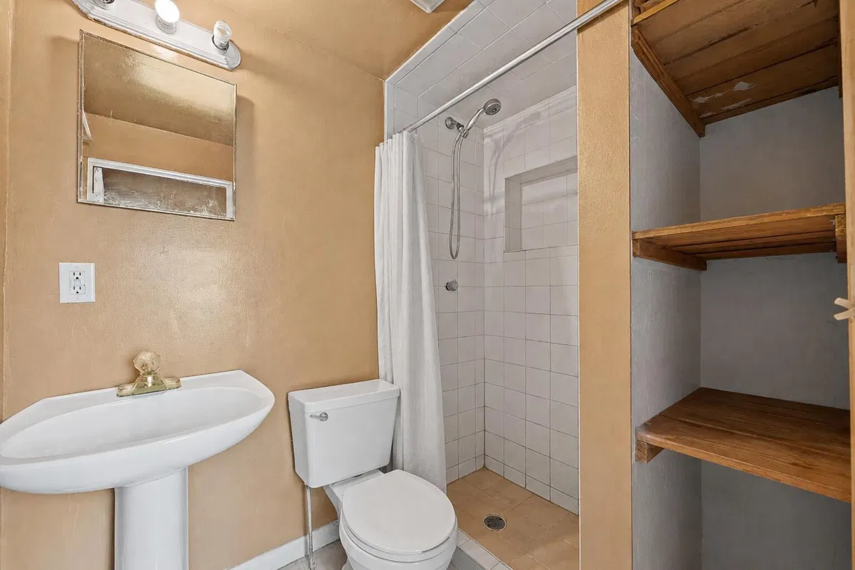 Residence photo 25