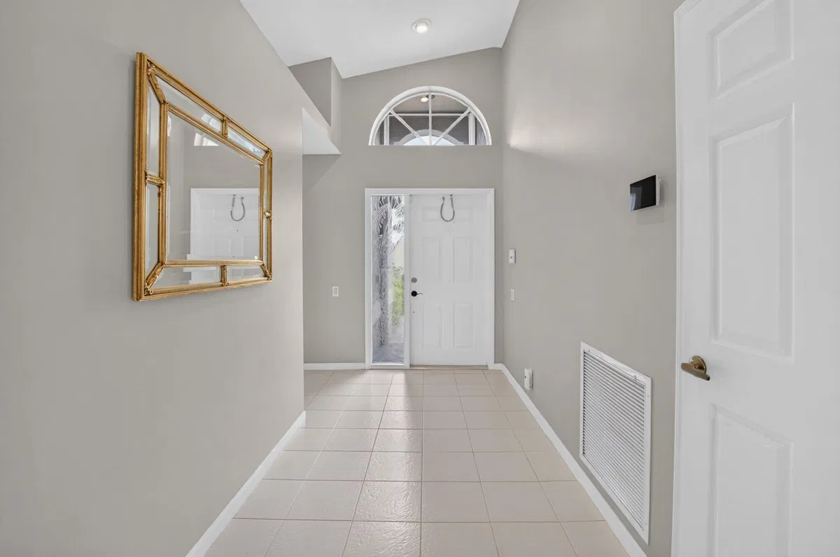 Residence photo 4
