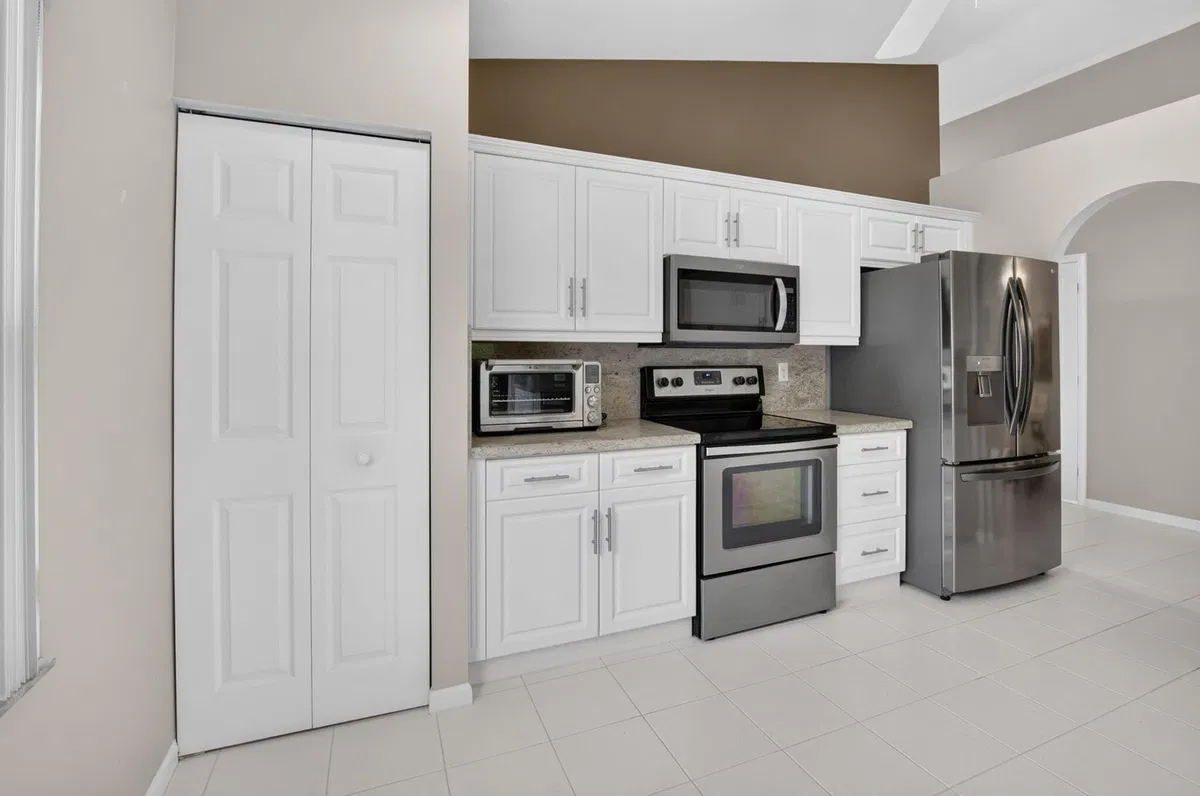 Residence photo 19