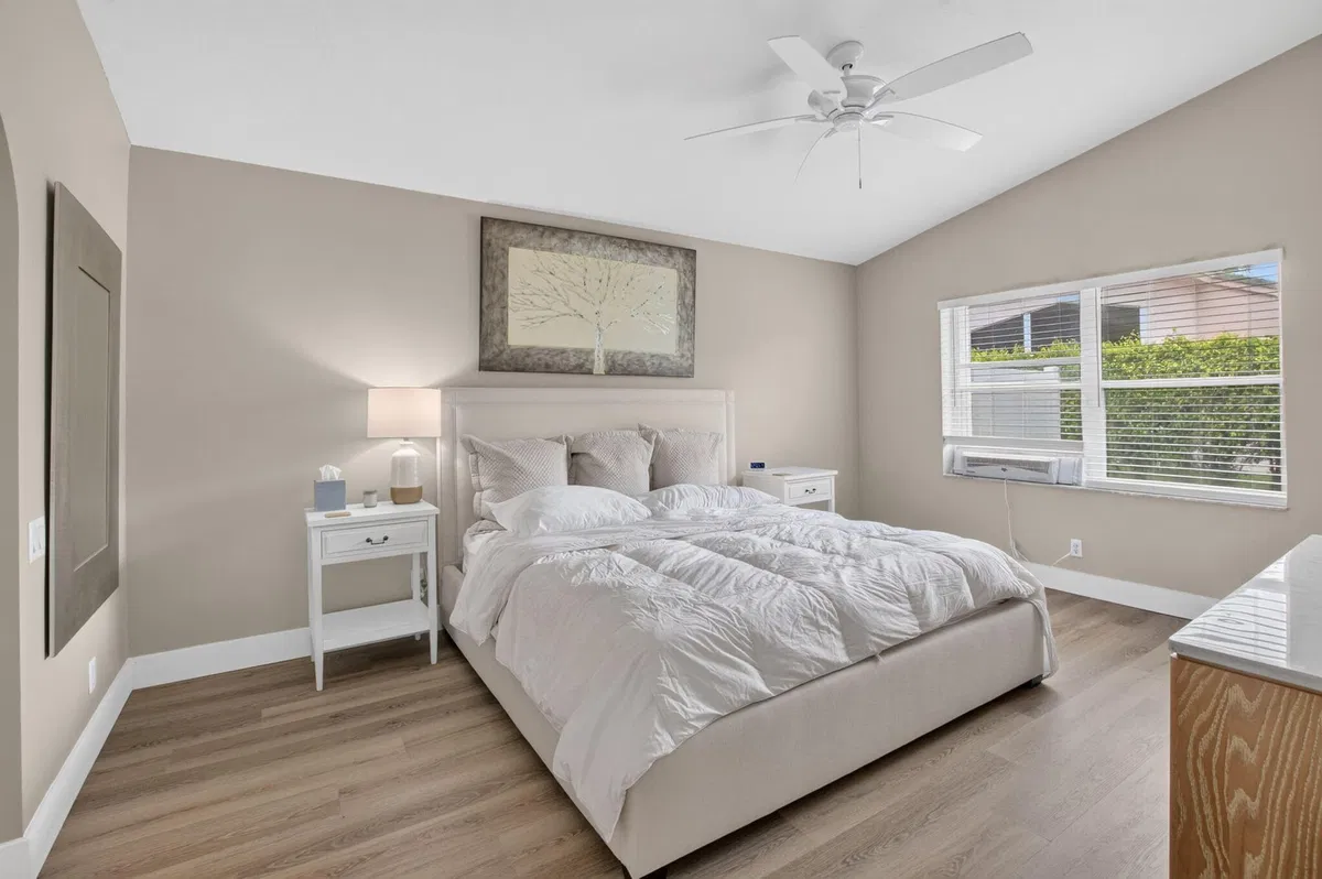 Residence photo 25
