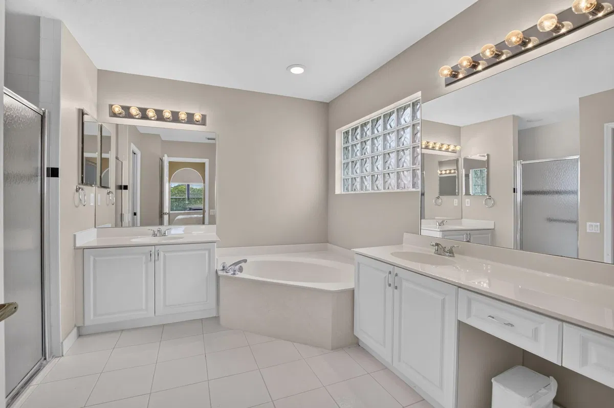Residence photo 28