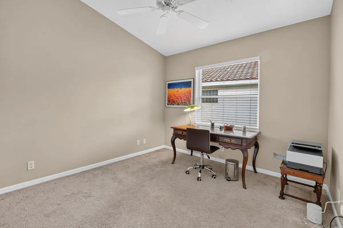 Residence photo 31