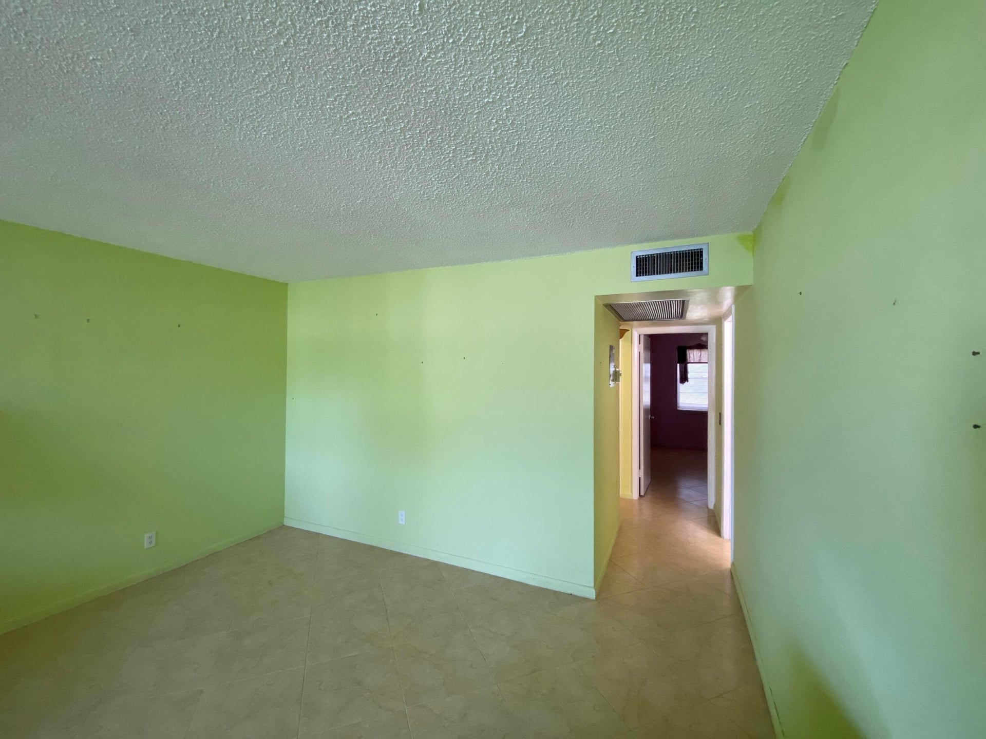 Unit 95 photo 10