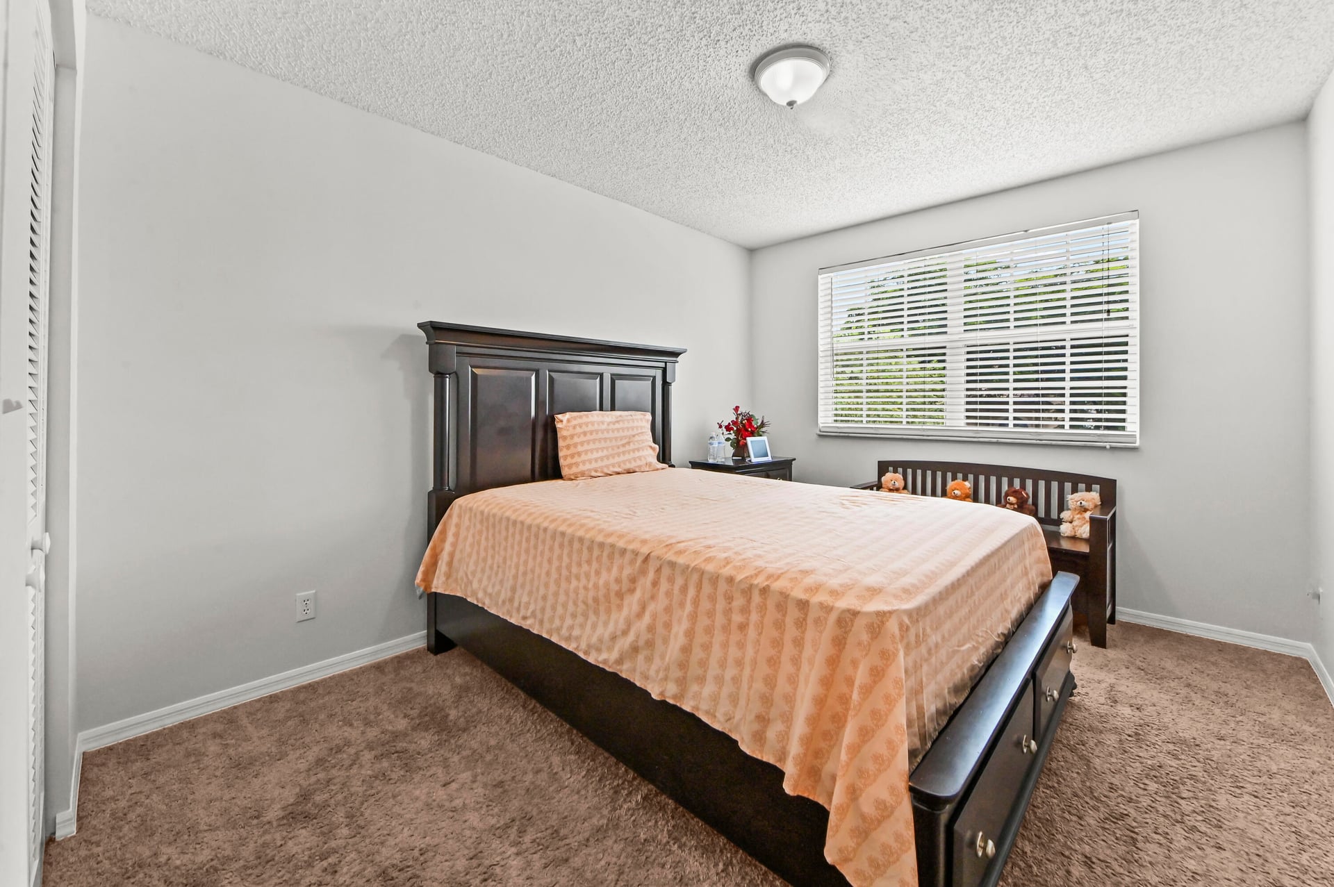 Residence photo 22