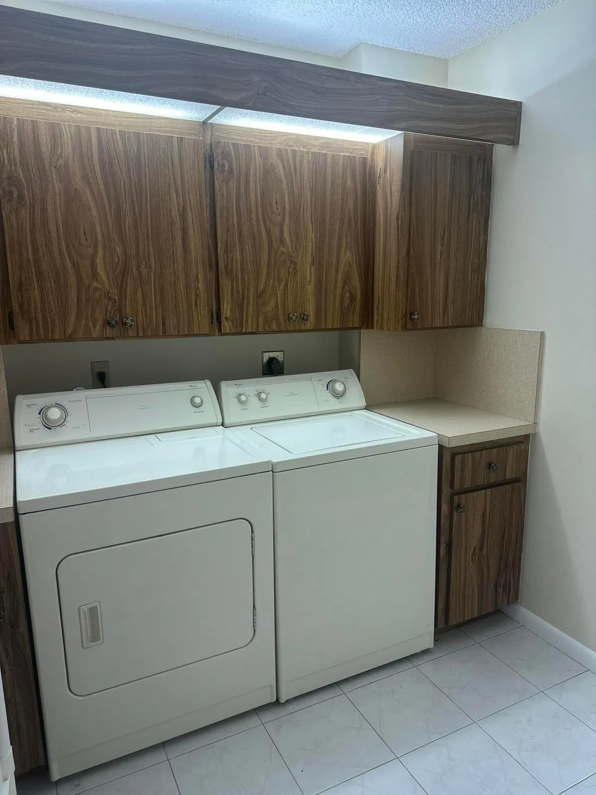 Unit 302 photo 7