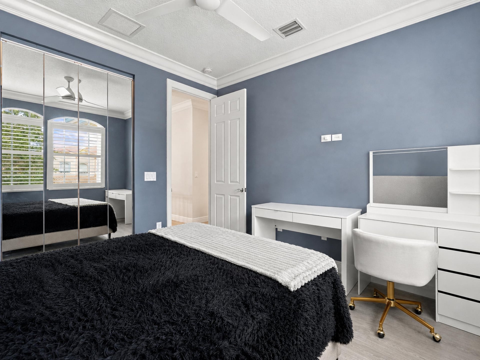 Residence photo 49