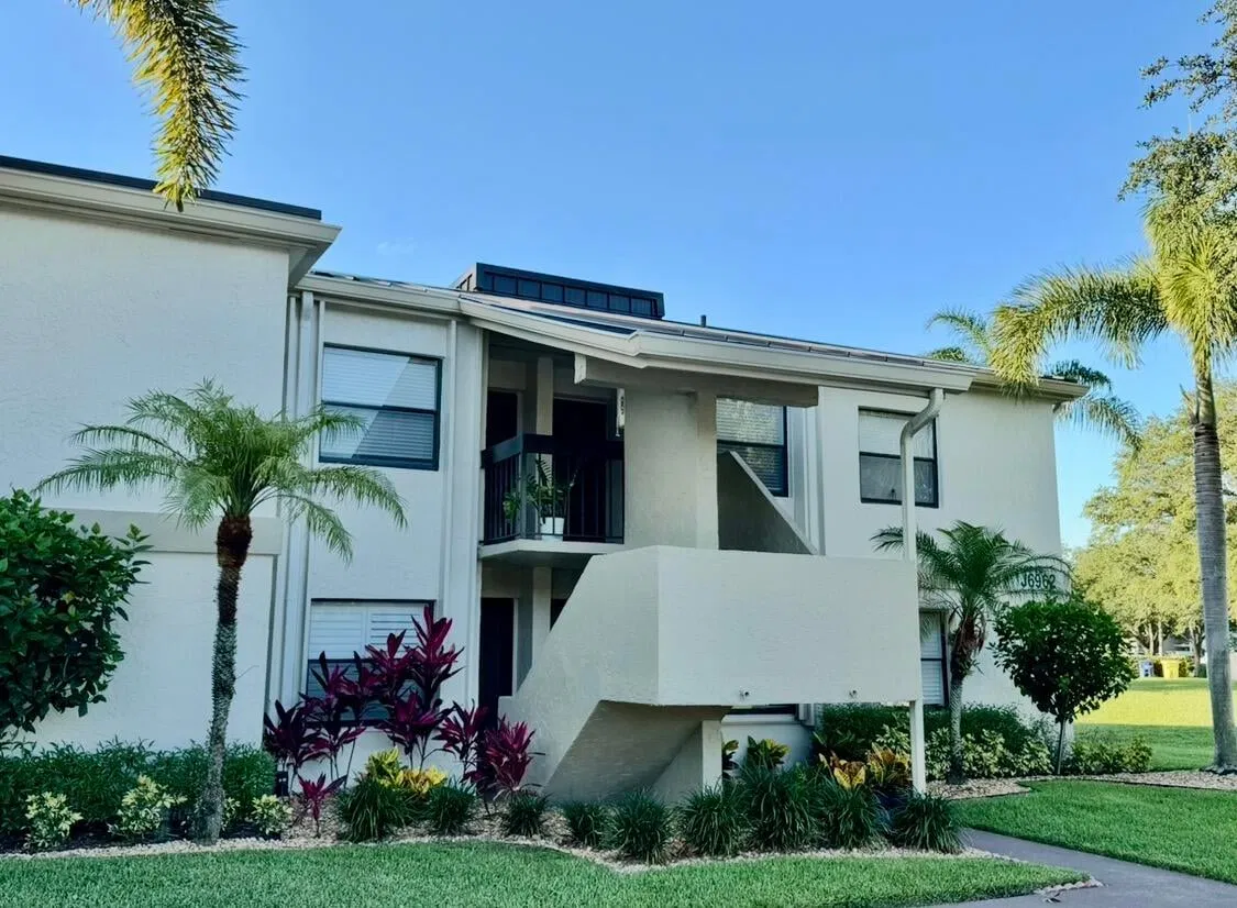 Eastpointe Country Club Unit 203