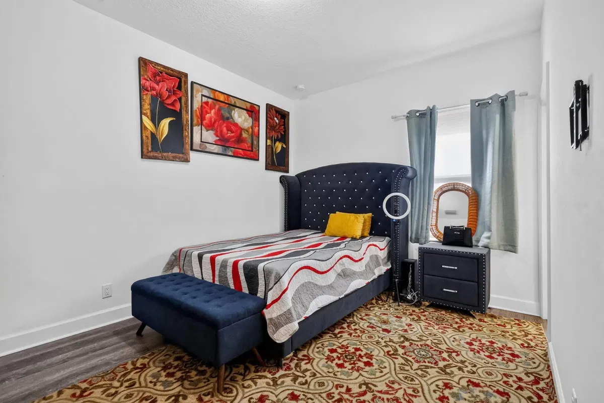 Residence photo 19