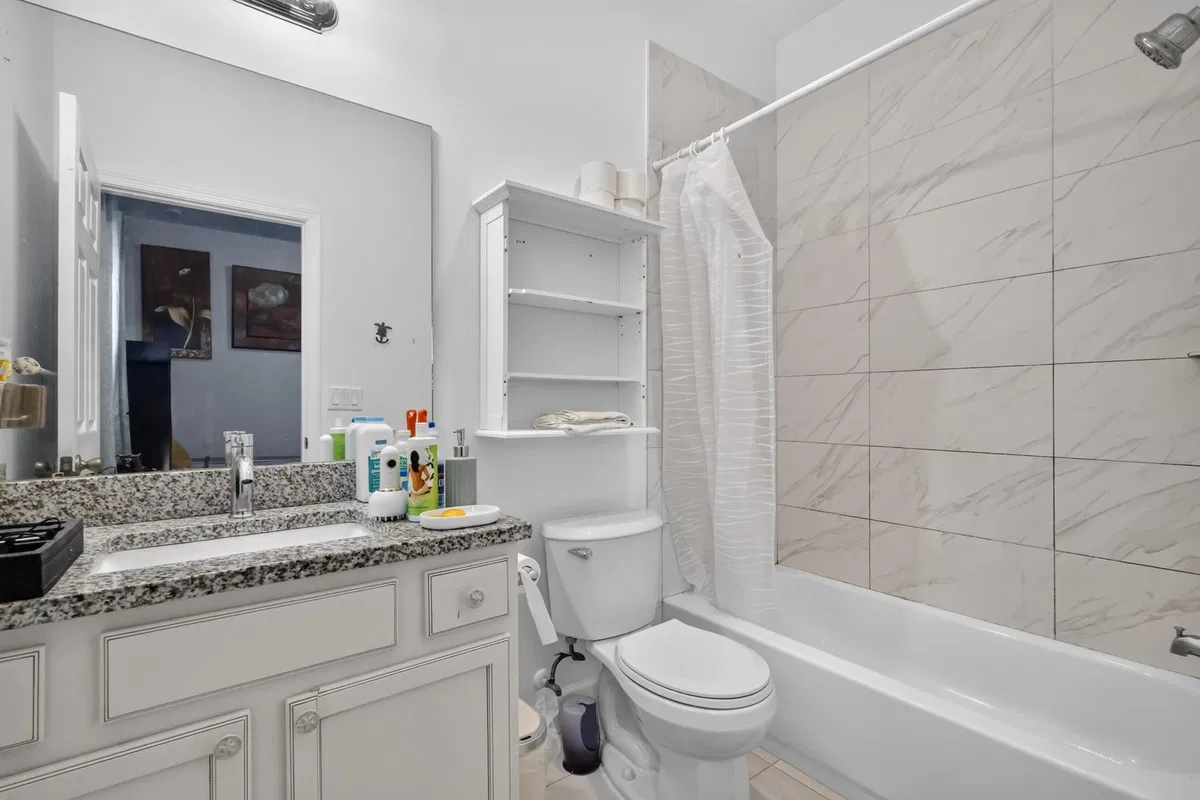 Residence photo 22