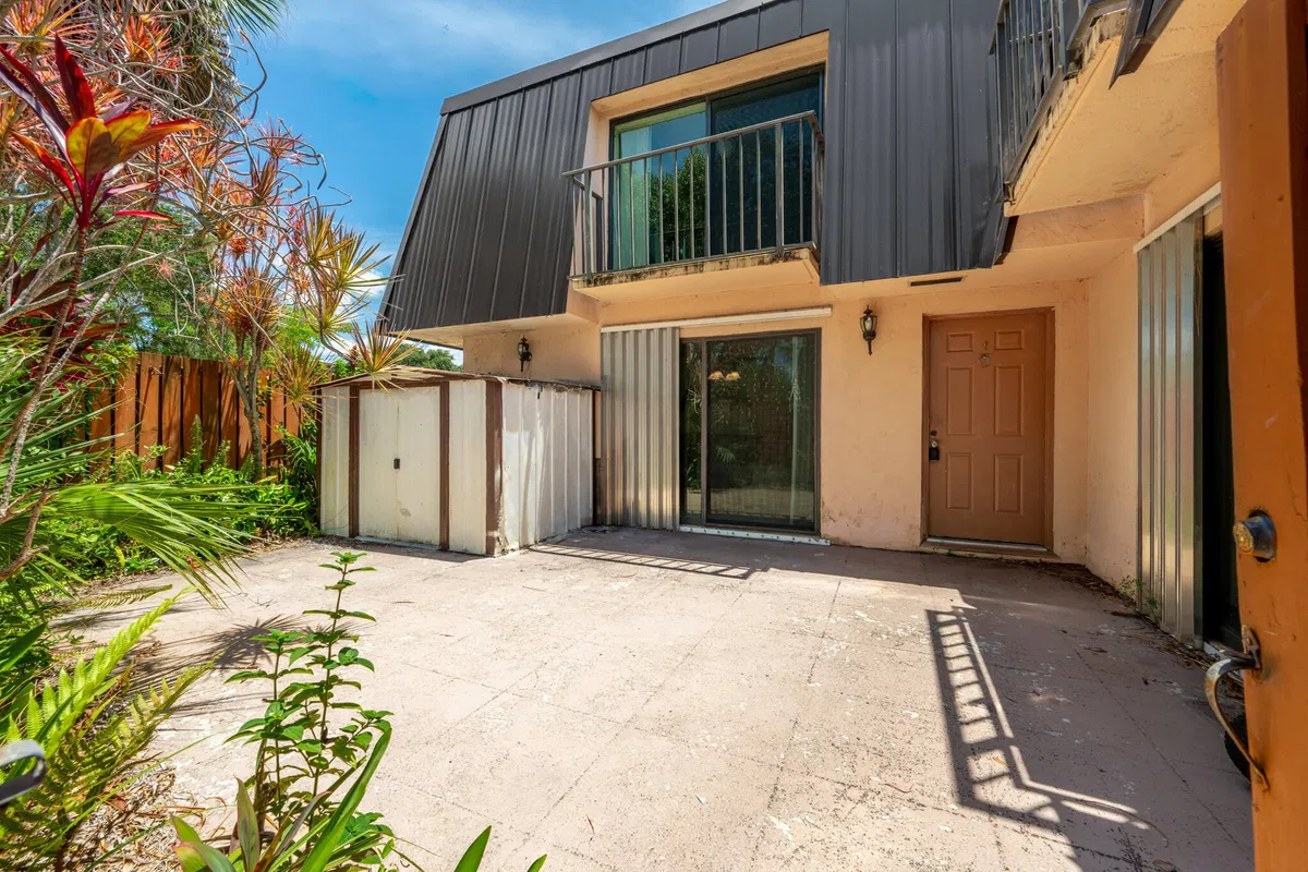 Residence photo 4