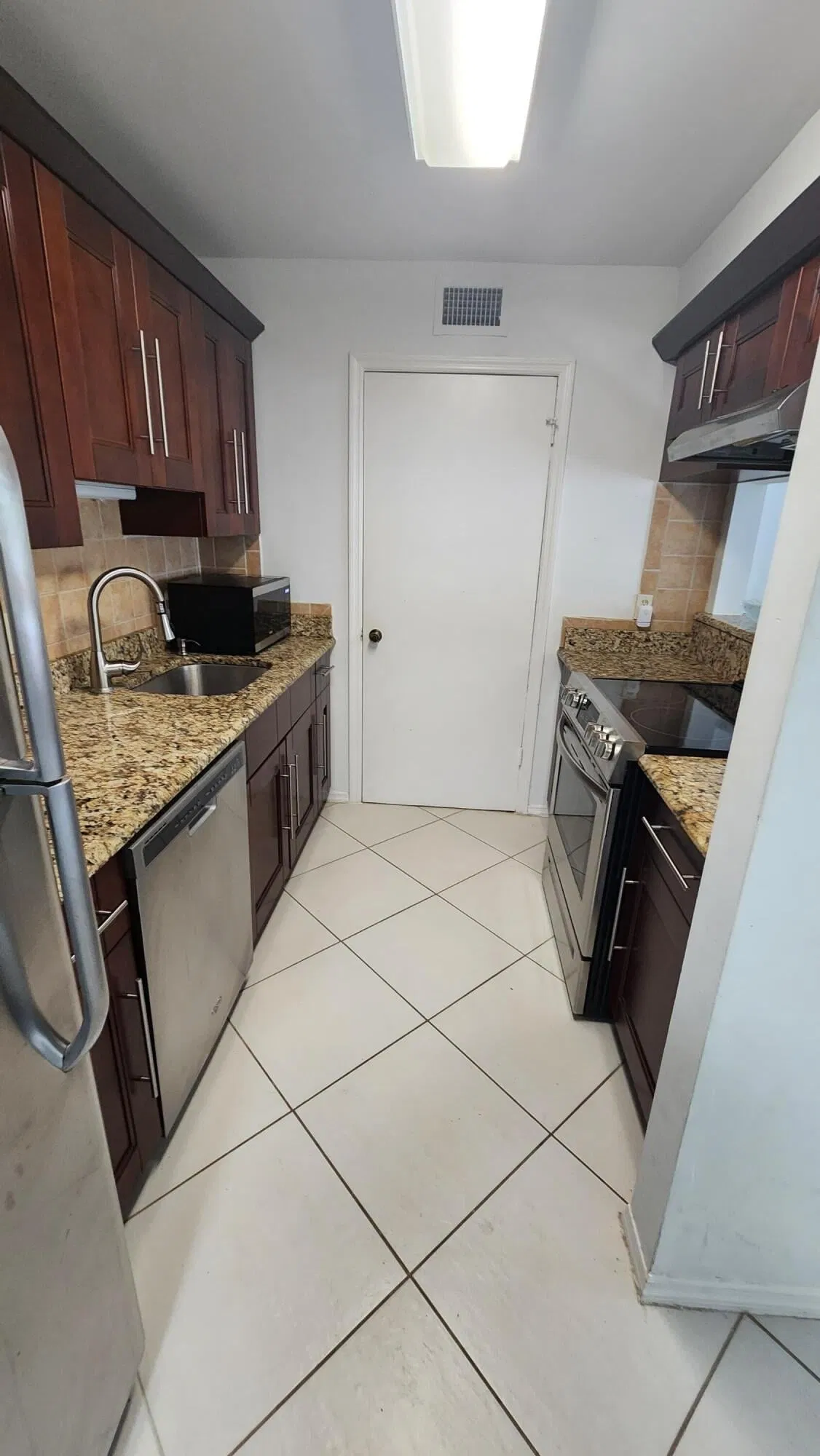 Unit 16 photo 10