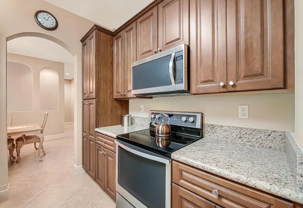 Unit 203 photo 25