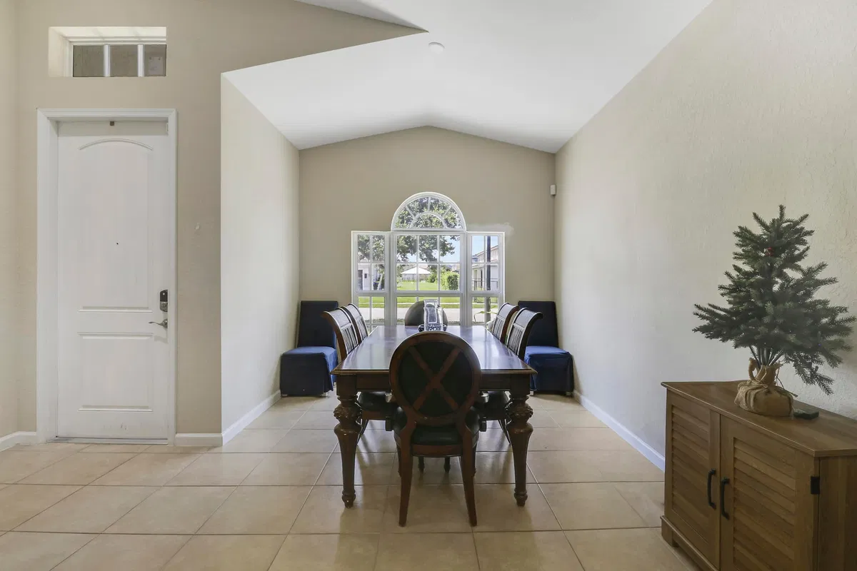 Residence photo 7