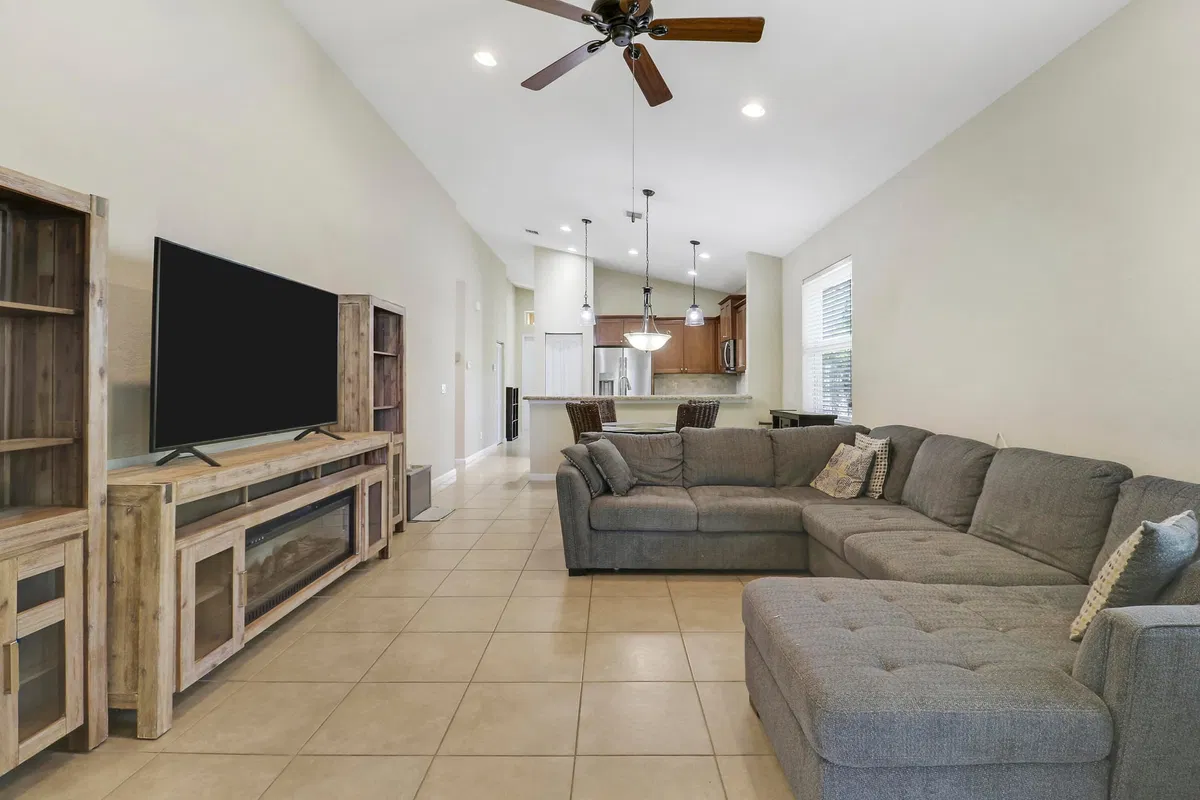 Residence photo 19