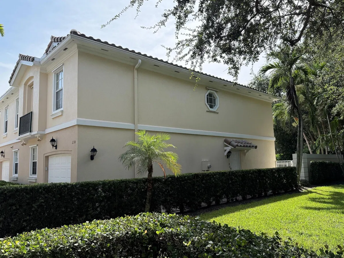 Residence photo 4