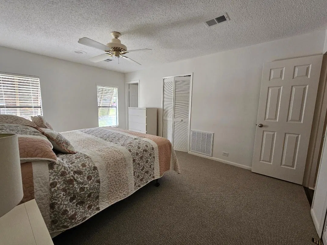 Residence photo 16
