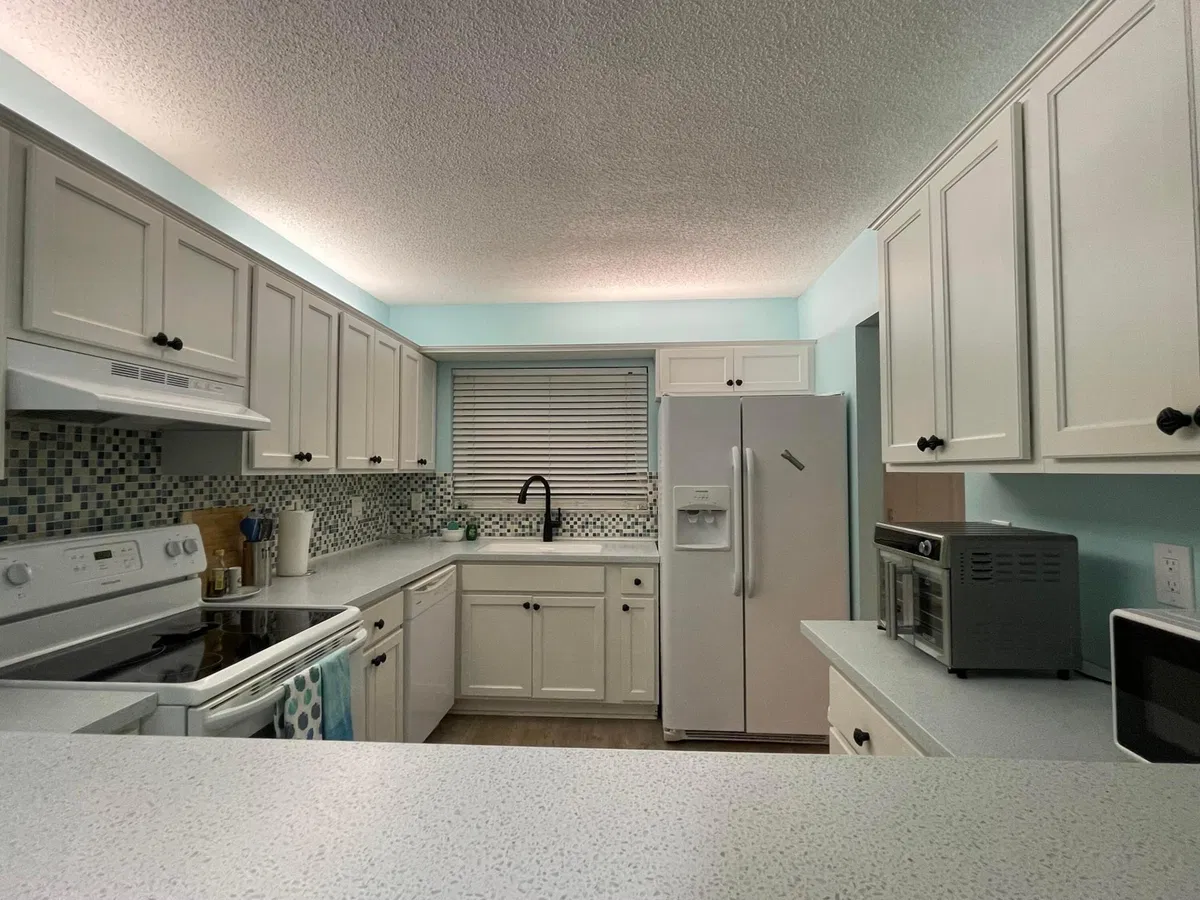 Unit E3 photo 4