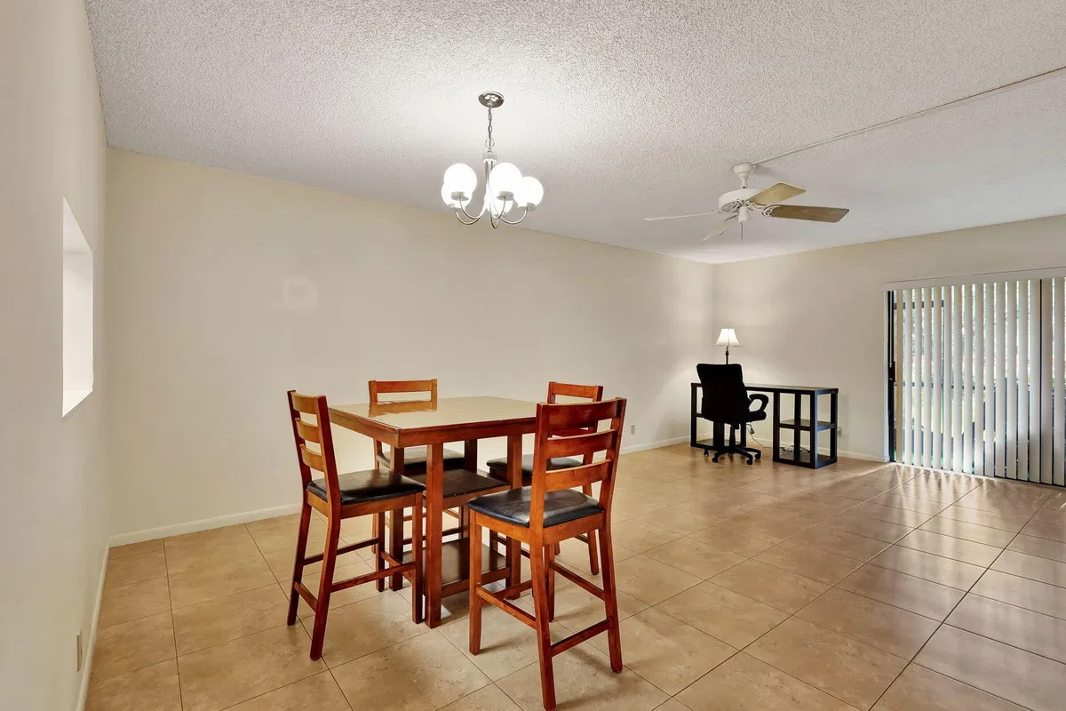 Unit 0103 photo 7