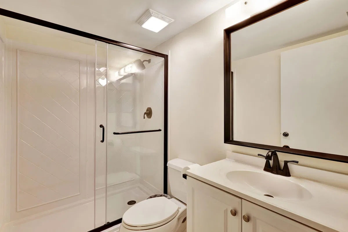 Unit 0103 photo 16