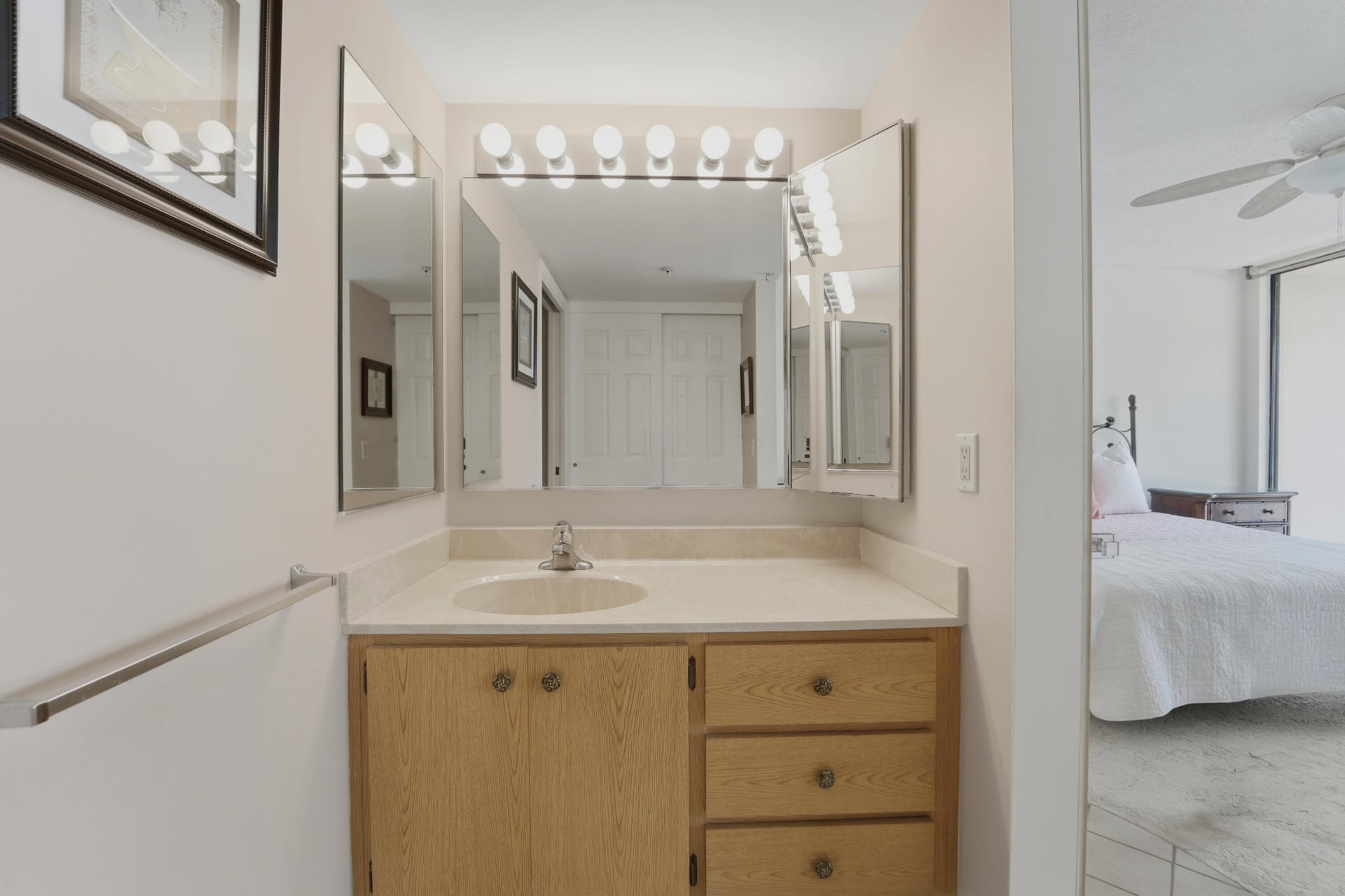 Unit 204 photo 19