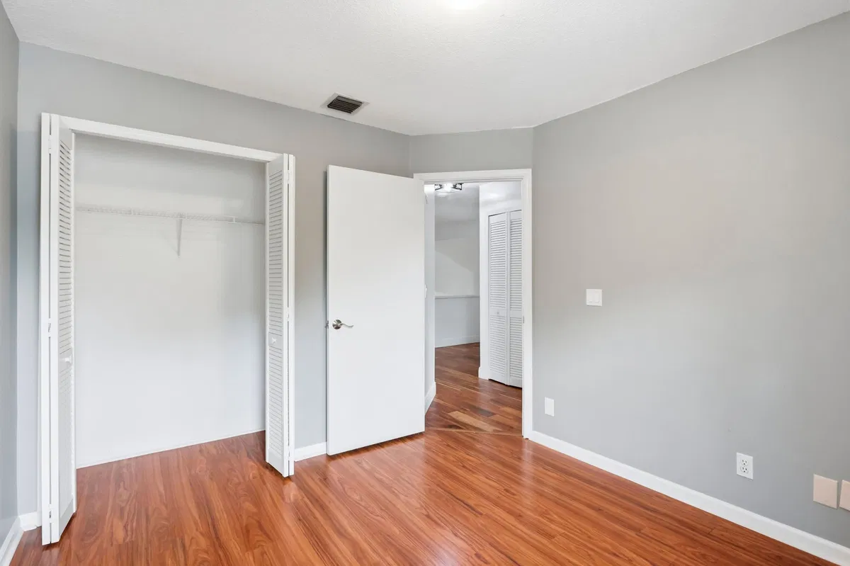 Residence photo 25