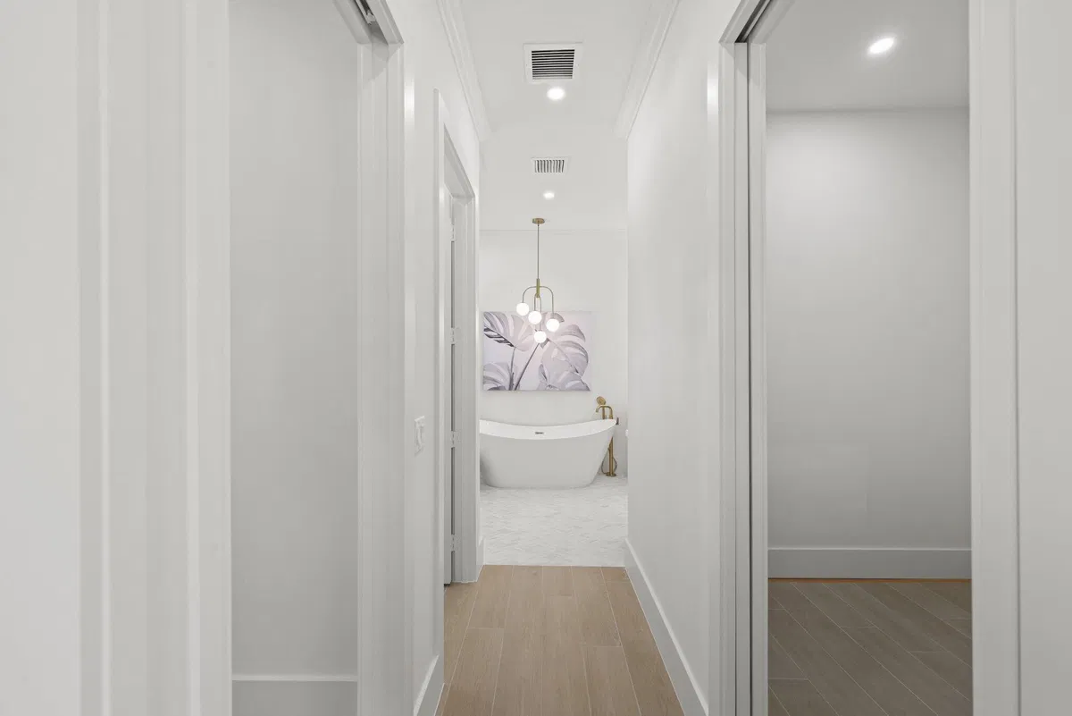 Residence photo 52